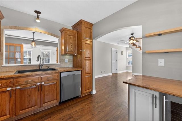 13121 Grandview Road, Grandview, MO 64030