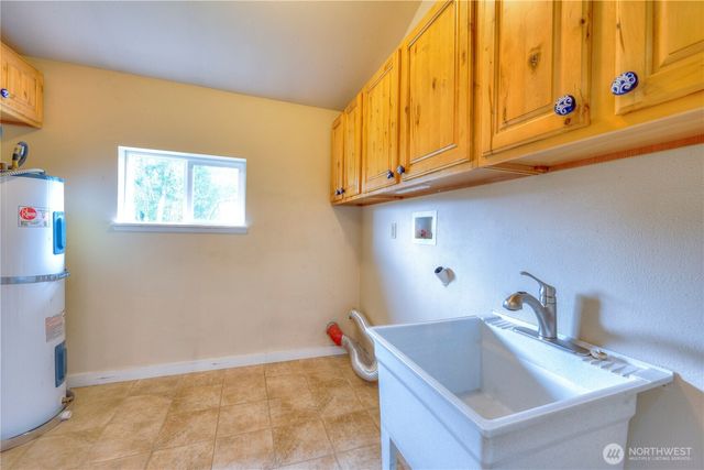 8325 Spurgeon Creek Road SE, Olympia, WA 98513