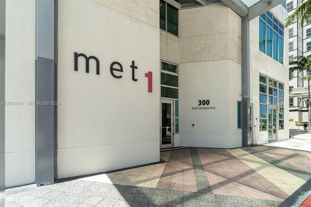 300 S Biscayne Blvd T-1411, Miami, FL 33131