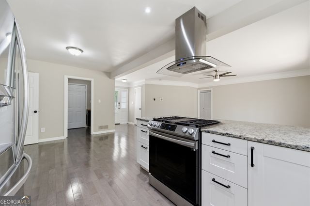 3220 Foxwood Trail SE, Smyrna, GA 30082