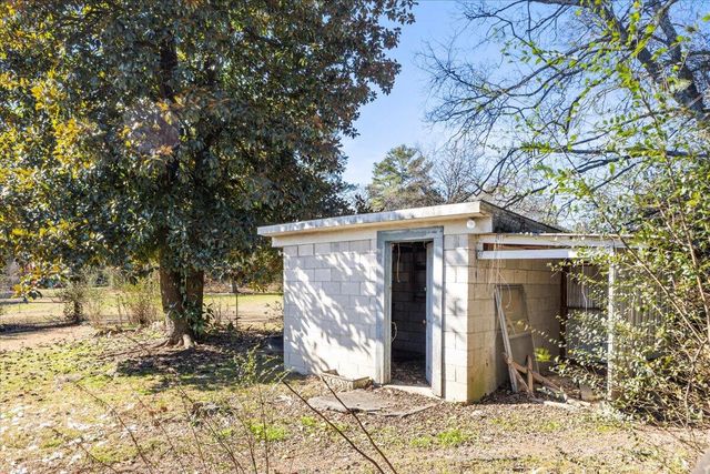 813 Park City Road, Rossville, GA 30741