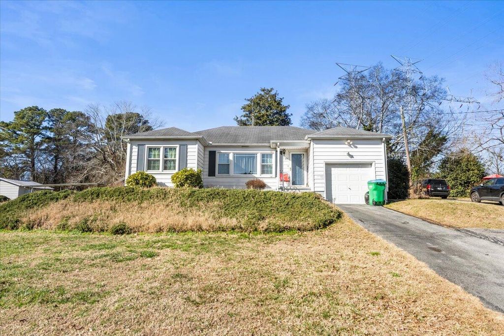 813 Park City Road, Rossville, GA 30741