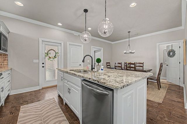 550 N Salem Road, Fayetteville, AR 72704
