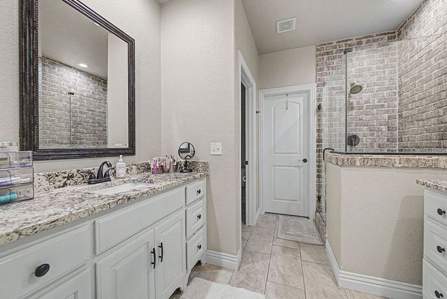 550 N Salem Road, Fayetteville, AR 72704