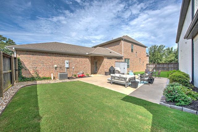 550 N Salem Road, Fayetteville, AR 72704