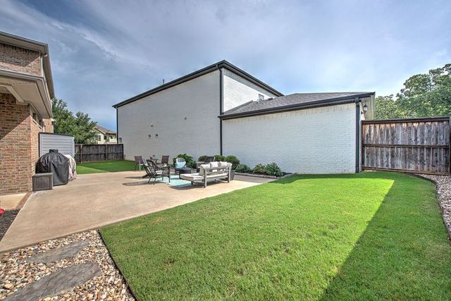 550 N Salem Road, Fayetteville, AR 72704