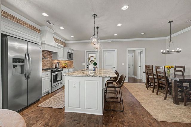 550 N Salem Road, Fayetteville, AR 72704
