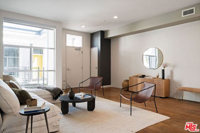 3119 Via Dolce 302, Marina Del Rey, CA 90292