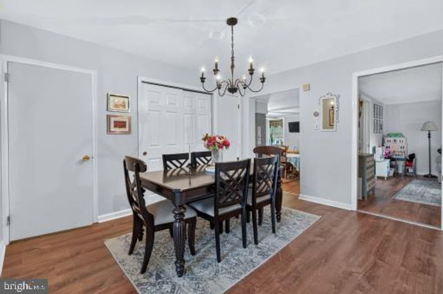 3801 CHALFONT DR, Philadelphia, PA 19154