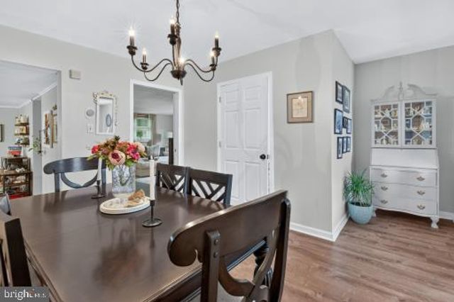 3801 CHALFONT DR, Philadelphia, PA 19154