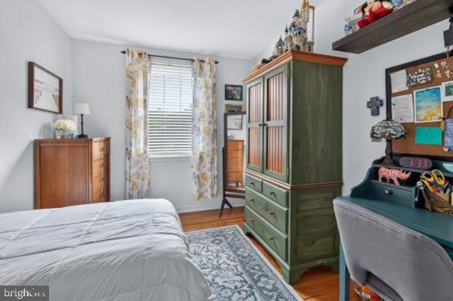 3801 CHALFONT DR, Philadelphia, PA 19154