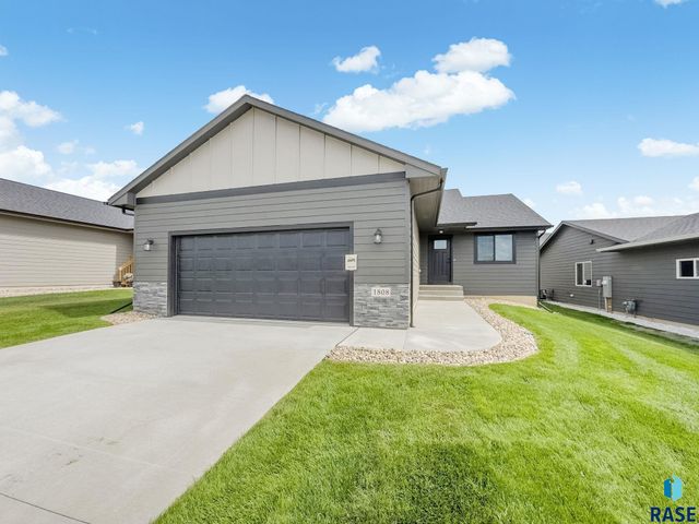 1808 N Concord Dr Drive, Sioux Falls, SD 57110