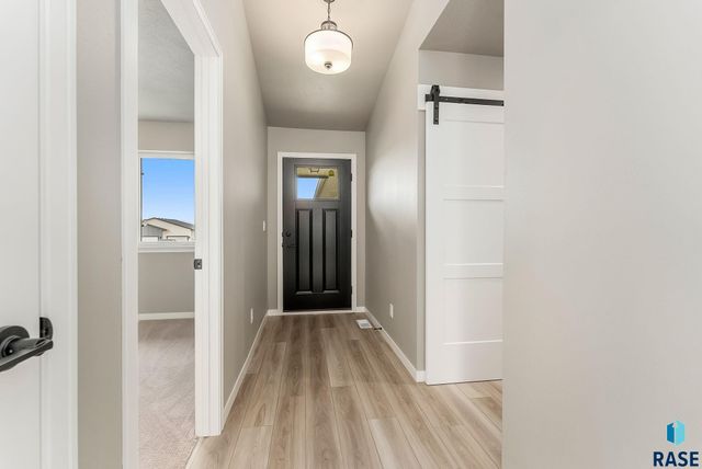 1808 N Concord Dr Drive, Sioux Falls, SD 57110