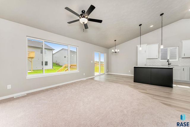 1808 N Concord Dr Drive, Sioux Falls, SD 57110