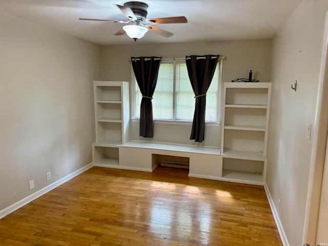 1212 N Wildwood Lane, Muncie, IN 47304