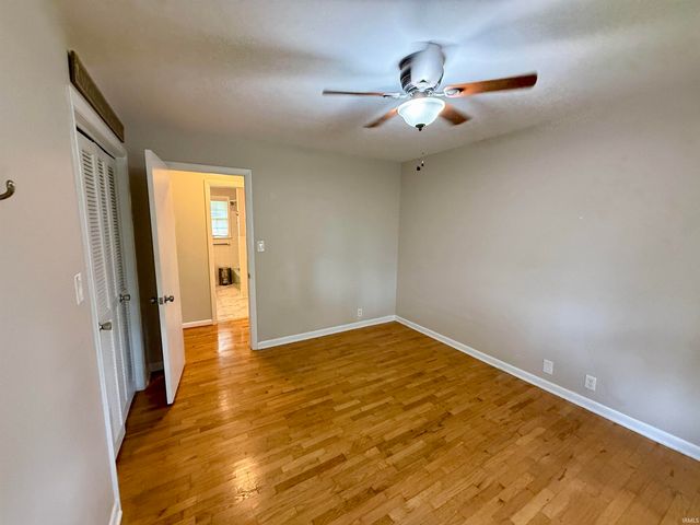 1212 N Wildwood Lane, Muncie, IN 47304