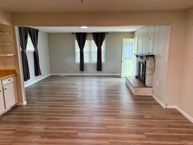 1212 N Wildwood Lane, Muncie, IN 47304