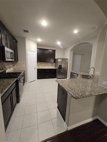 4810 Goldeneye Drive, Baytown, TX 77521