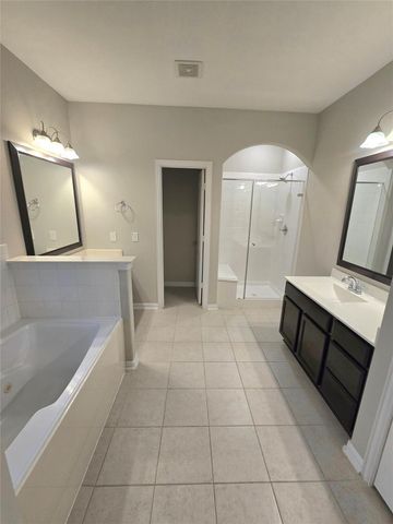 4810 Goldeneye Drive, Baytown, TX 77521