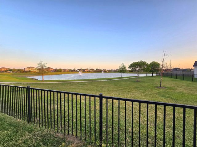 4810 Goldeneye Drive, Baytown, TX 77521
