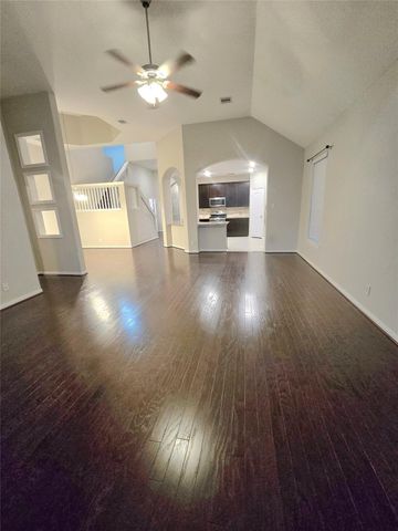 4810 Goldeneye Drive, Baytown, TX 77521