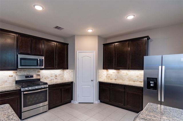 4810 Goldeneye Drive, Baytown, TX 77521