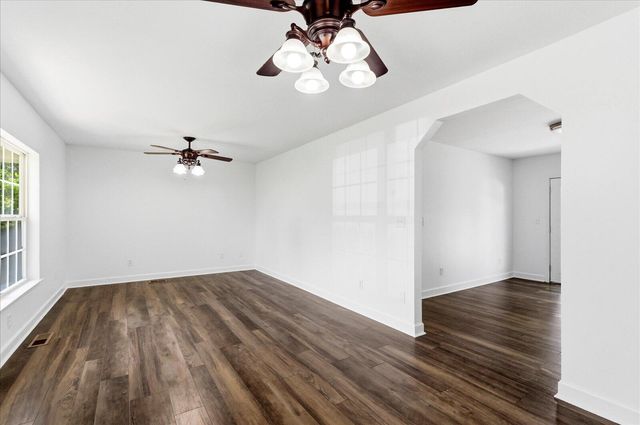 1313 Raydine Lane, Rossville, GA 30741