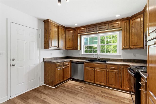 1313 Raydine Lane, Rossville, GA 30741