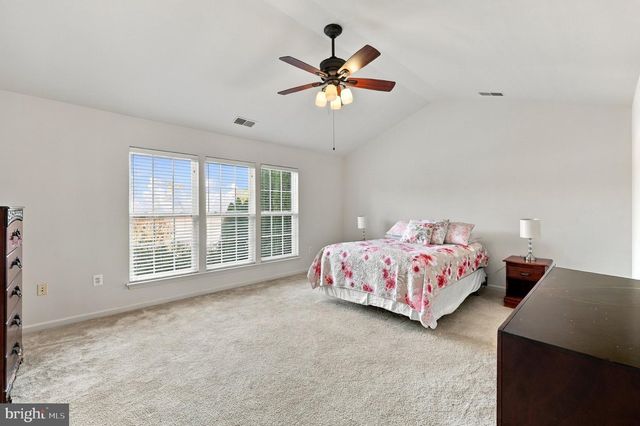 58 BRADDOCK ST, Charles Town, WV 25414
