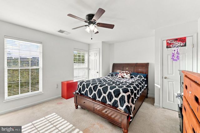 58 BRADDOCK ST, Charles Town, WV 25414