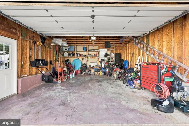 58 BRADDOCK ST, Charles Town, WV 25414