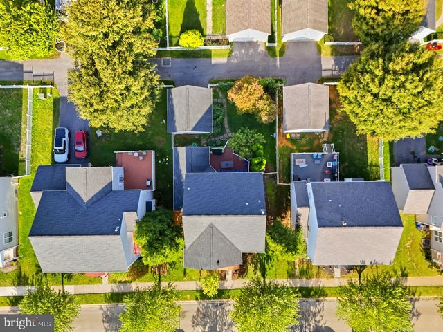 58 BRADDOCK ST, Charles Town, WV 25414