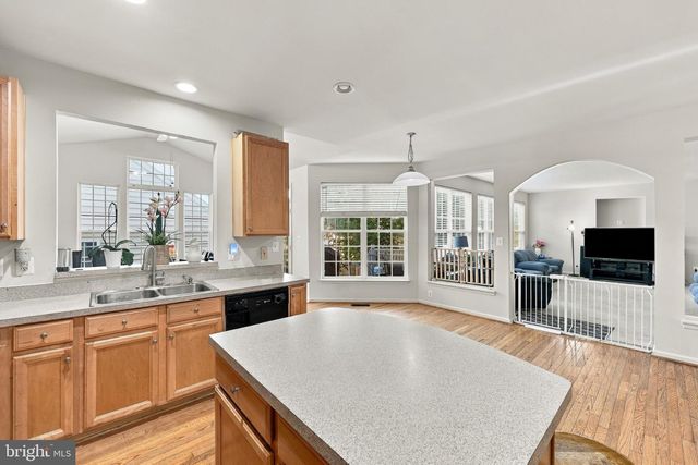 58 BRADDOCK ST, Charles Town, WV 25414
