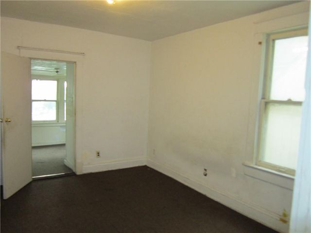 815 Elmwood Avenue, Kansas City, MO 64124