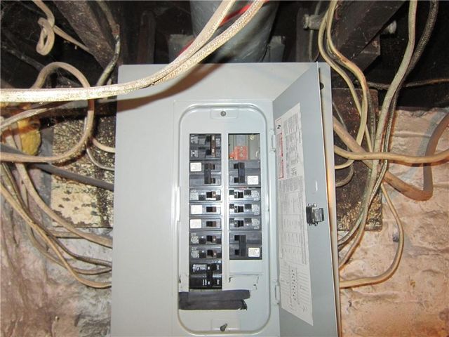 815 Elmwood Avenue, Kansas City, MO 64124