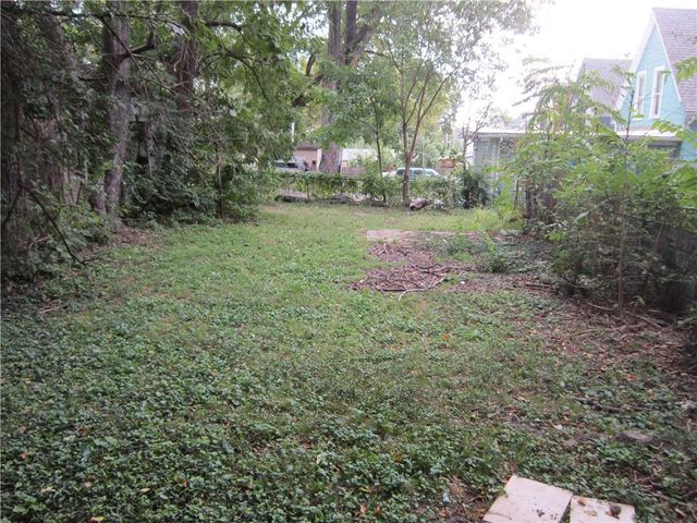 815 Elmwood Avenue, Kansas City, MO 64124