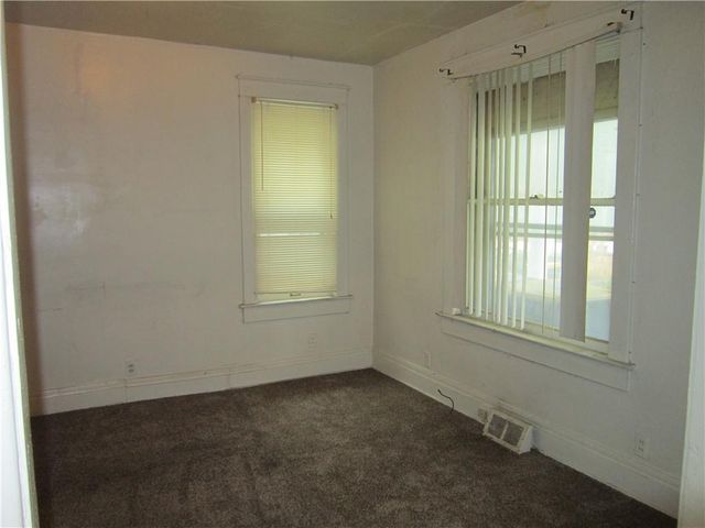 815 Elmwood Avenue, Kansas City, MO 64124