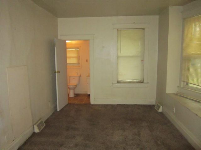 815 Elmwood Avenue, Kansas City, MO 64124