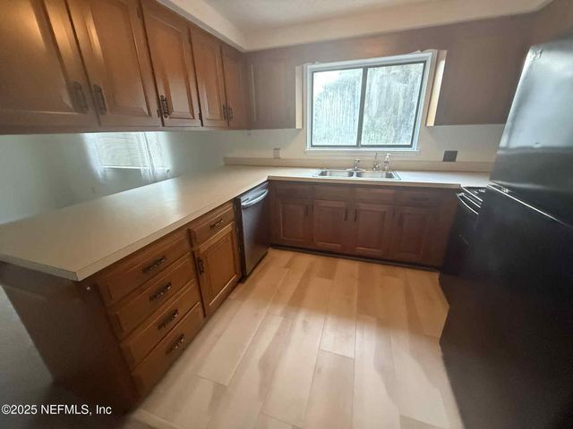 104 PARK Avenue, San Mateo, FL 32187