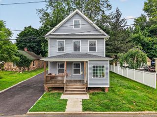 11 Harrison Street, Garnerville, NY 10923