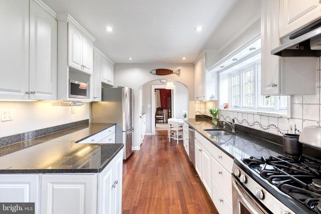 202 TAPLOW RD, Baltimore, MD 21212