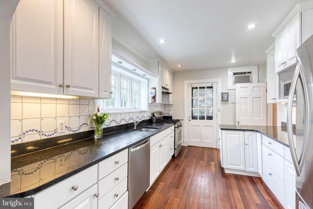 202 TAPLOW RD, Baltimore, MD 21212