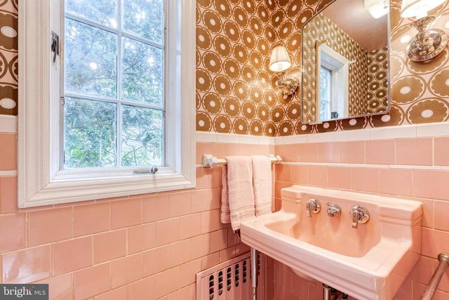 202 TAPLOW RD, Baltimore, MD 21212