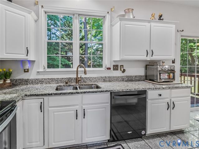 9737 Southmill Dr, Glen Allen, VA 23060
