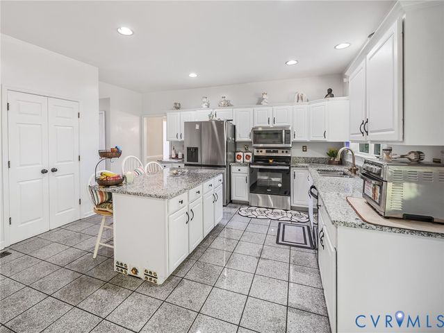 9737 Southmill Dr, Glen Allen, VA 23060