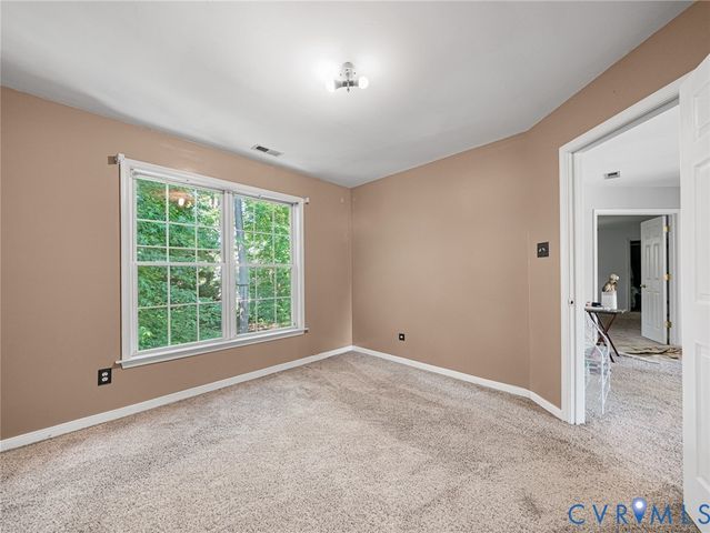 9737 Southmill Dr, Glen Allen, VA 23060