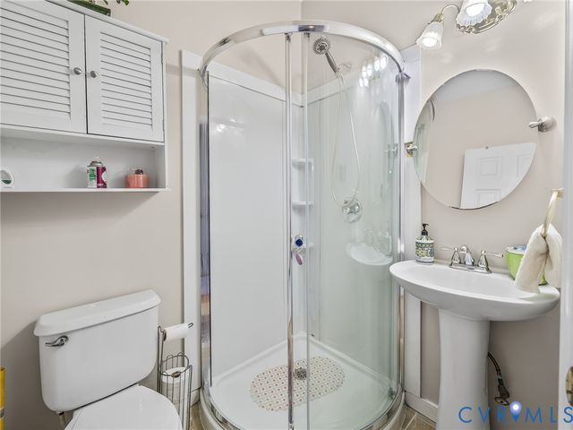 9737 Southmill Dr, Glen Allen, VA 23060