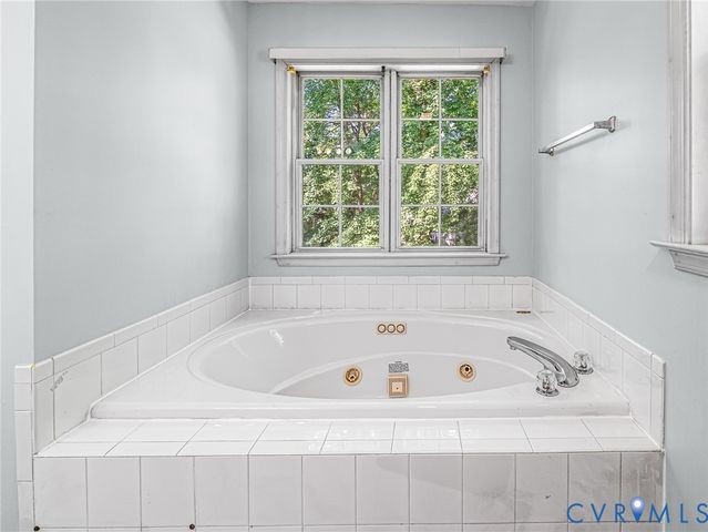 9737 Southmill Dr, Glen Allen, VA 23060