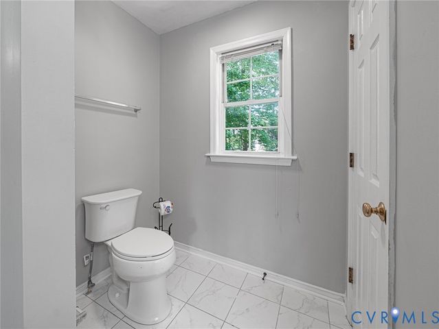 9737 Southmill Dr, Glen Allen, VA 23060
