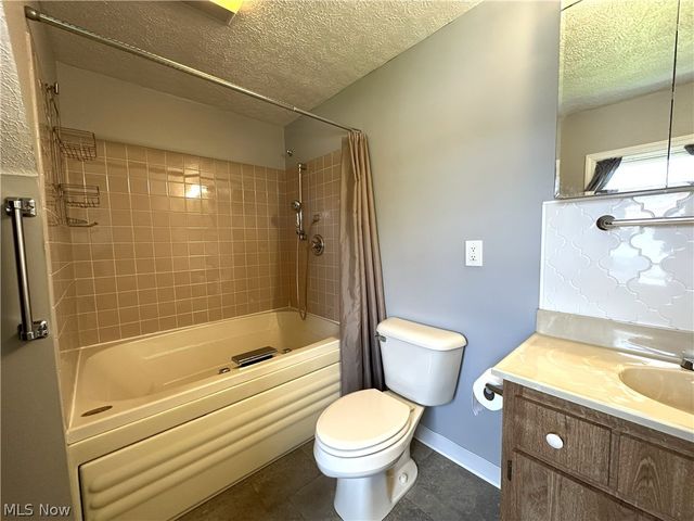 2713 Brookview Boulevard, Parma, OH 44134